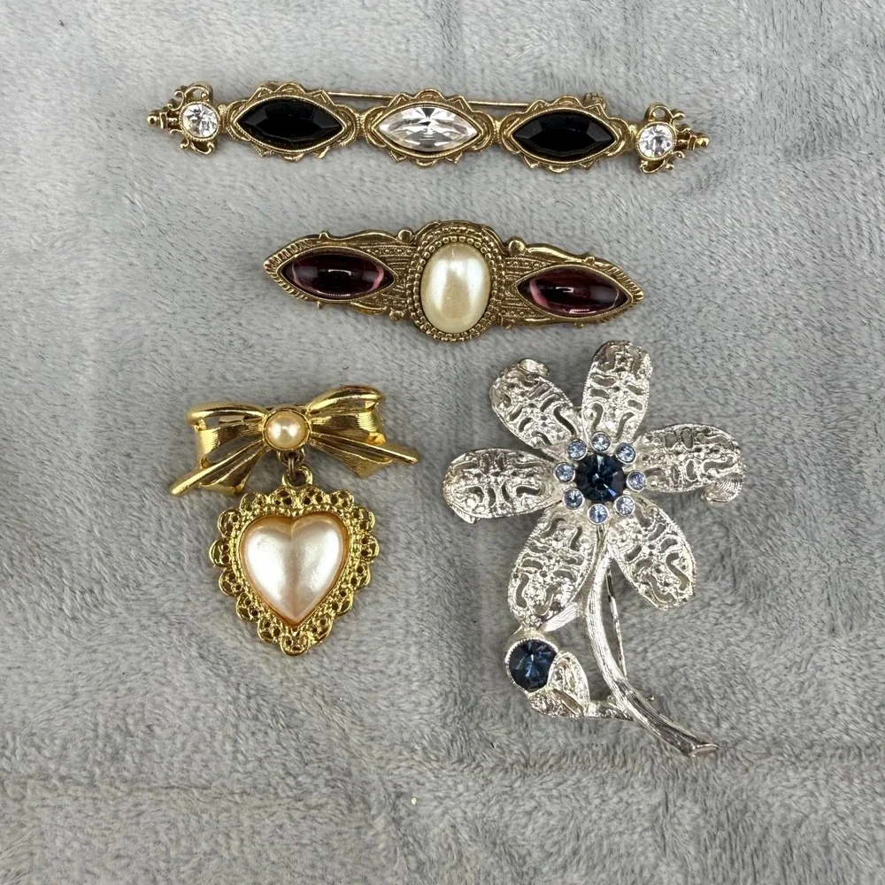 Vintage 1928 Brooch Lot of 4 Bar Heart Bow‎ Flower Rhinestone